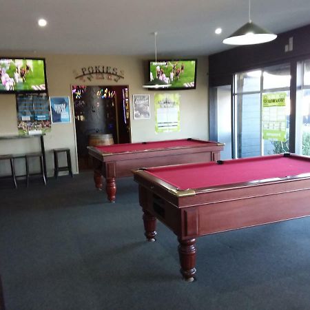 Pine Lake View Lodge Kaiapoi Bagian luar foto